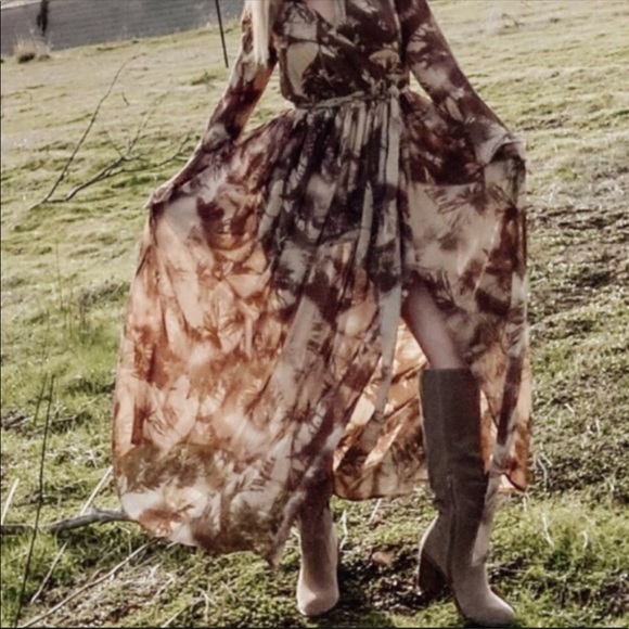 SUNSET - MAXI DRESS Floral Print Maxi Dress Cream and Brown - Picture 6 of 11